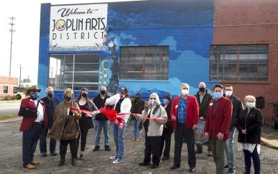 Joplin Arts District Cuts Ribbon for New Downtown Mural